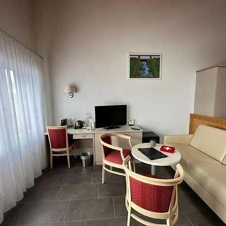 לינה וארוחת בוקר Gafri -boutique - Comfort And Hospitality - Near Interlaken 3*