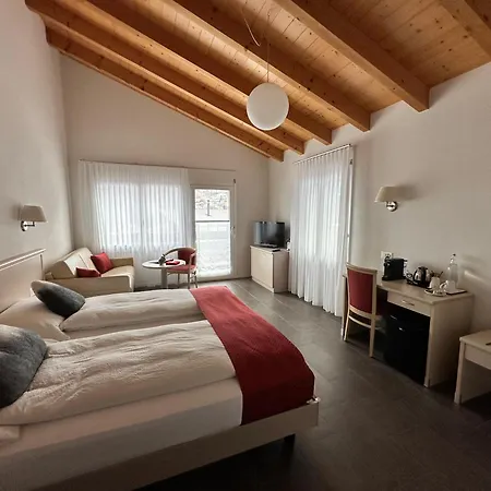 Chalet Gafri -Boutique B&B - Comfort And Hospitality - Near Interlaken לינה וארוחת בוקר 3*