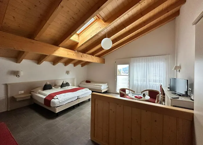 Gafri -boutique - Comfort And Hospitality - Near Interlaken לינה וארוחת בוקר 3*
