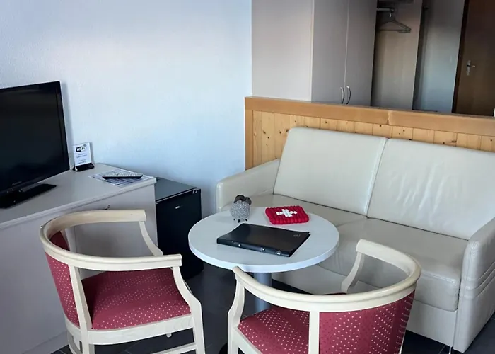 Gafri -boutique - Comfort And Hospitality - Near Interlaken לינה וארוחת בוקר 3*